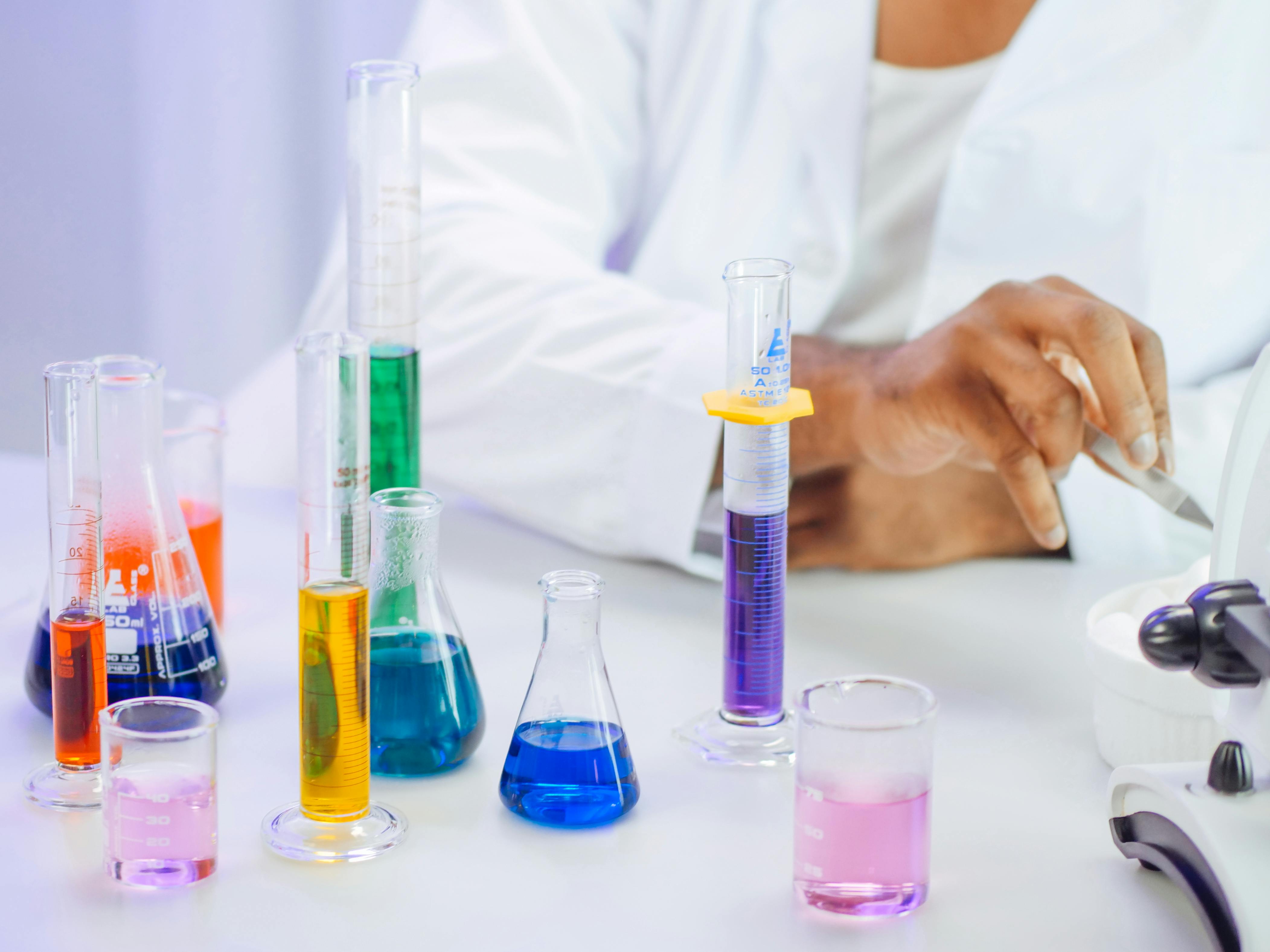 laboratory testing for acute toxicity of liquids - acute toxic liquid label